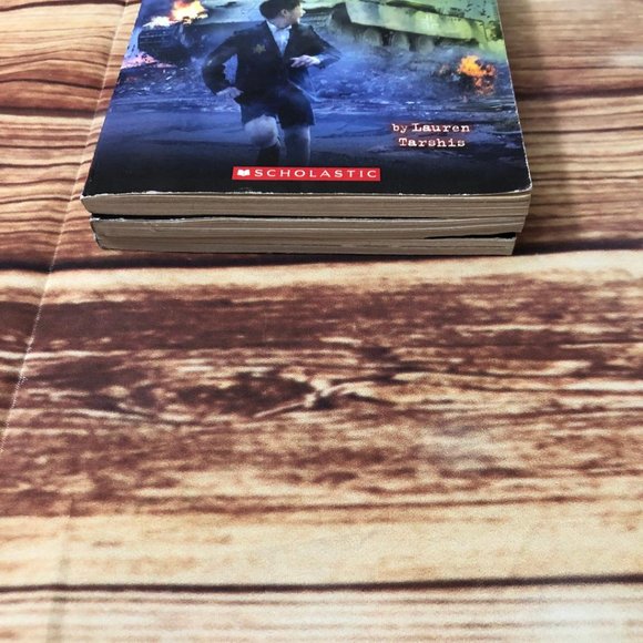 I Survived Books Lot of 3 Shark Attacks, Great Chicago Fire, Nazi Invasion - Picture 11 of 11